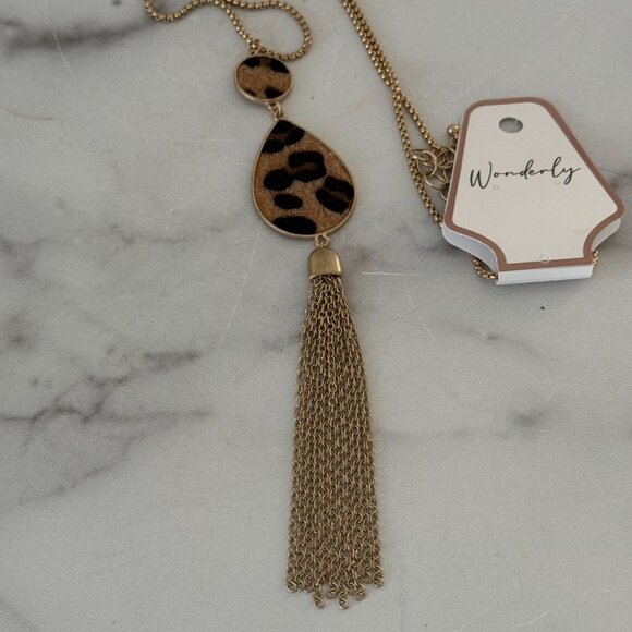 Wonderly 32" Chain Leopard Print 7" Pendant Necklace Tassel Adjustable - Picture 3 of 7